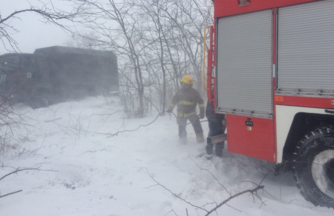 Вовремя спасли: в снежную ловушку попали 40 человек под Днепром