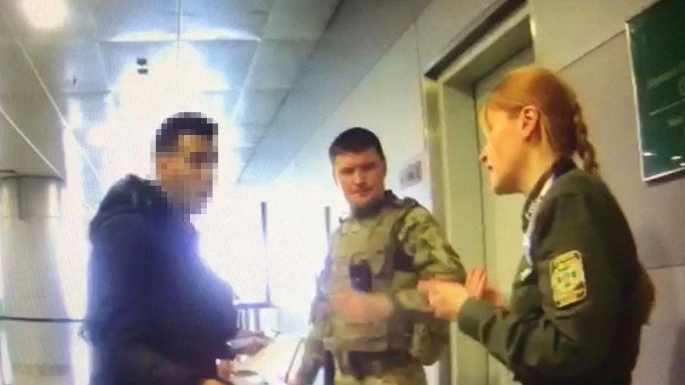 Драка в аэропорту «Борисполь»: иностранец напал на пограничника, видео