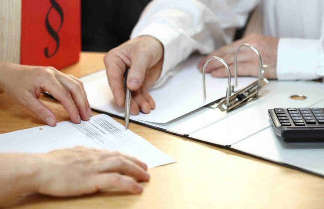 Верховный Суд признал незаконной комиссию банка за обслуживание кредита