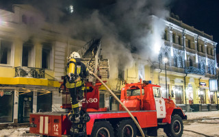 В центре столицы вспыхнул ресторан: огонь тушили более двух часов
