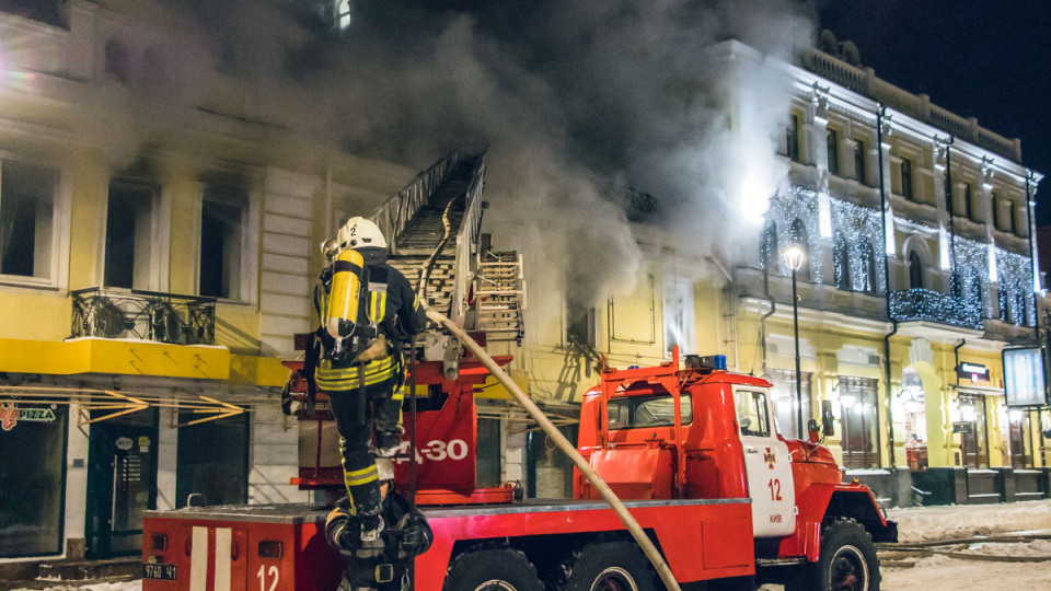 В центре столицы вспыхнул ресторан: огонь тушили более двух часов