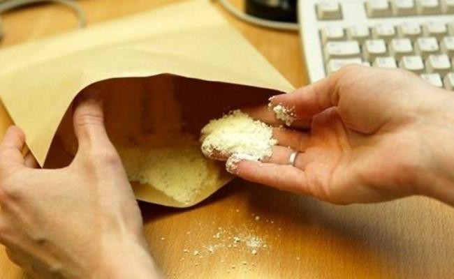 Получили письма с цианидом: нескольким японским компаниям угрожают экстремисты