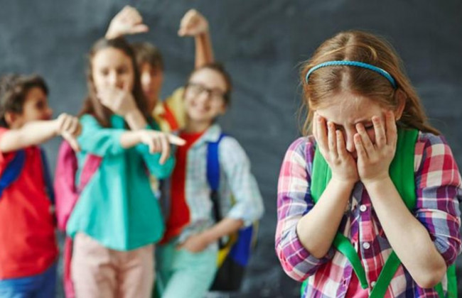 Публично затравила ученицу: в Кривом Роге разоблачили издевательства учительницы