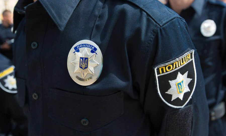 Пьяные нарушители ПДД избили полицейского: инцидент в Ровно