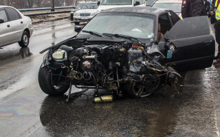 ДТП в Киеве: на Северном мосту образовалась масштабная пробка
