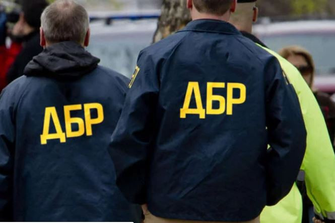 ДБР викрило контрабанду зброї до України