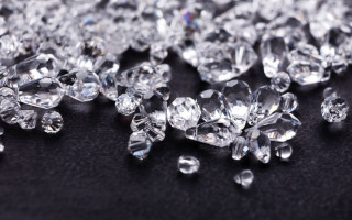 Украл бриллианты на глазах у толпы: дерзкое ограбление произошло в помещении биржи