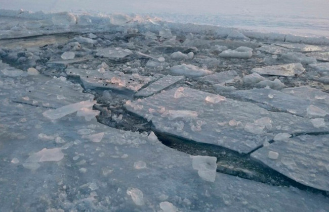 Что делать, если человек провалился под лед: советы спасателей