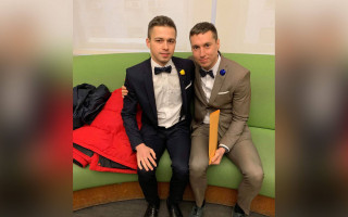 Два українця побралися в Нью-Йорку: реакція соцмереж на нетрадиційне одруження