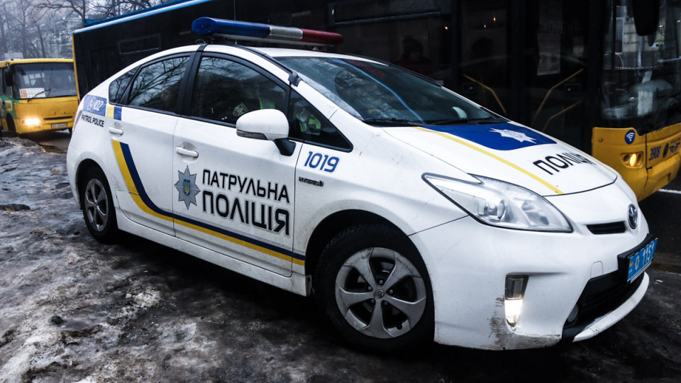 В Киеве посреди улицы нашли тело зарезанного мужчины