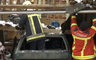 Взорвался автомобиль с водителем в Сумах