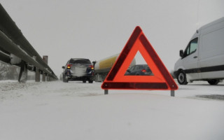 Трагедия под Харьковом: микроавтобус врезался в толпу людей