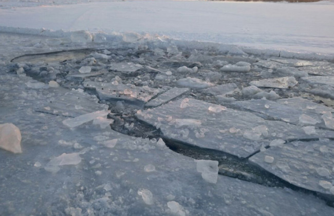 Замерзали на озере: под Харьковом спасли двух подростков