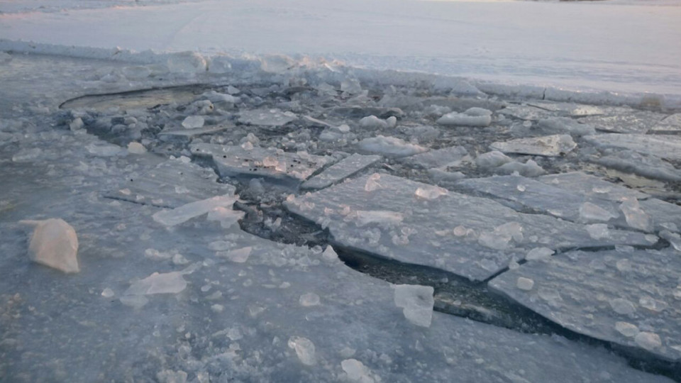 Замерзали на озере: под Харьковом спасли двух подростков