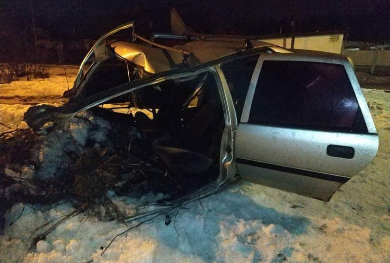 Автомобіль розірвало навпіл: Житомир сколихнула страшна ДТП