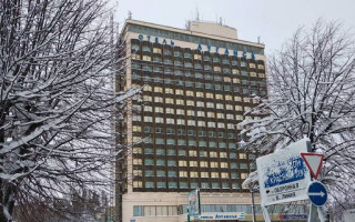 Боевики массово угрожают учителям на Донбассе: есть подробности