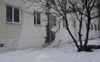 ЧП в Харькове: глыба льда перебила газопровод, люди остались без газа