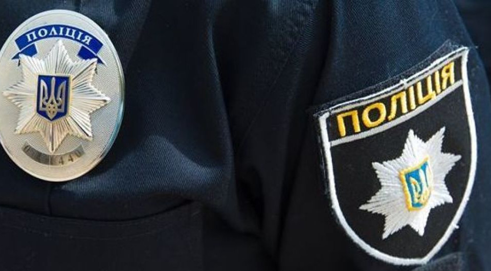 В ход пошли дубинки: в Киеве охрана жестоко избила мужчину
