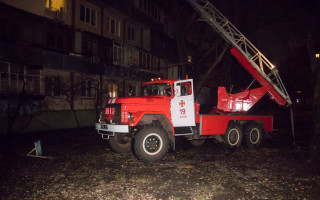 В Киеве вспыхнул пожар в многоэтажке: часть жильцов эвакуировали