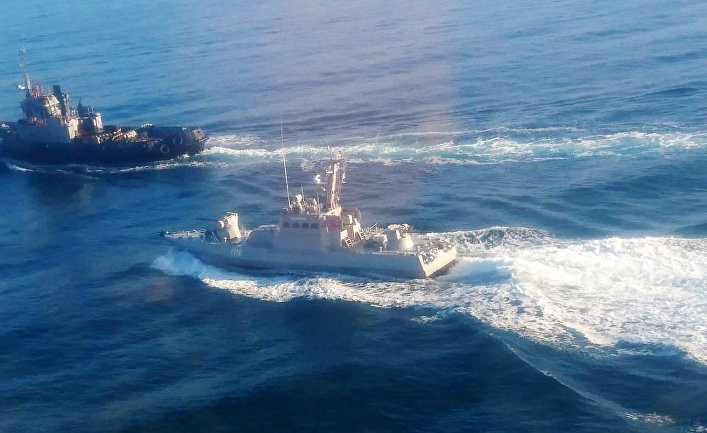 Новый проход ВМС Украины через Керчь: Порошенко раскрыл детали