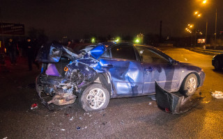 Масштабное ДТП в Киеве: столкнулись три легковушки и внедорожник