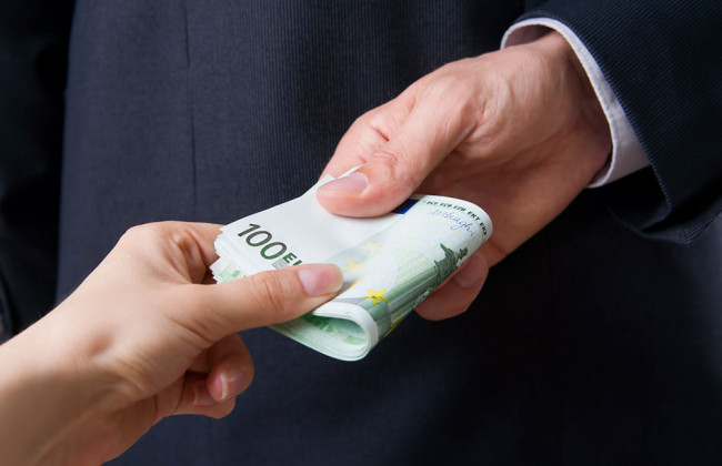 Коррупция в Украине: НАПК анонсировало создание единого реестра взяточников