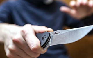 Хладнокровное убийство: внук нанес бабушке 10 ударов ножом