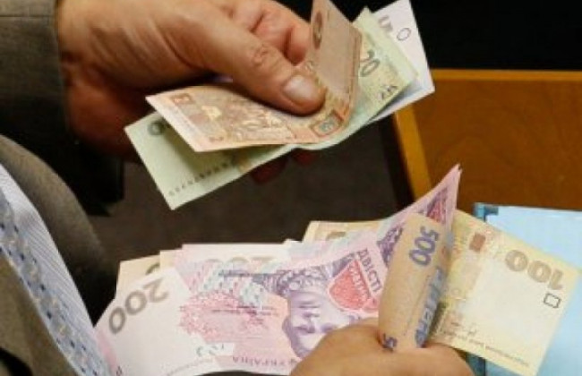 Перерасчет пенсий в Украине: кто получит на 500 гривен больше