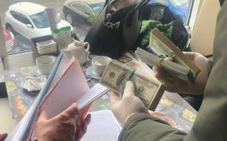 Отримали $ 30000 хабара для чиновників Міноборони: ДБР затримало зловмисників