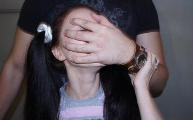 Соблазнял детей: активисты избили депутата из Запорожья, есть подробности