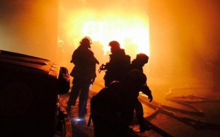 Школу эвакуировали из-за масштабного пожара: ЧП в Запорожье