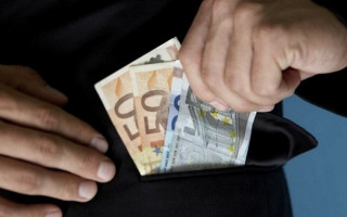 Отримав 5 тисяч євро хабара: колишній суддя постане перед судом