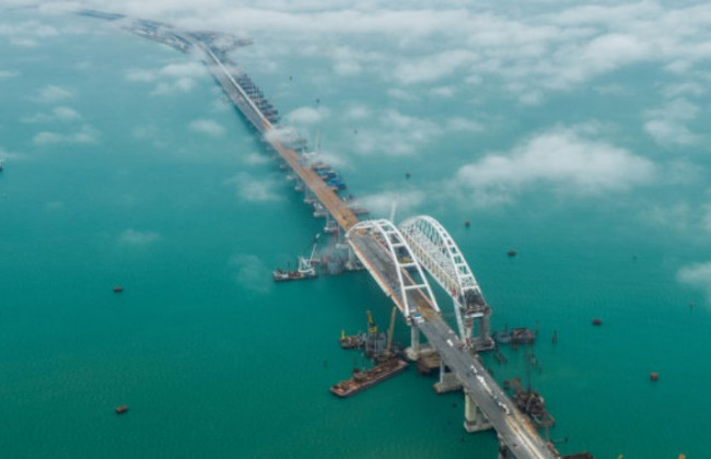 Передумали: оккупанты не используют Керченский мост