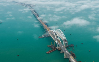 Передумали: оккупанты не используют Керченский мост