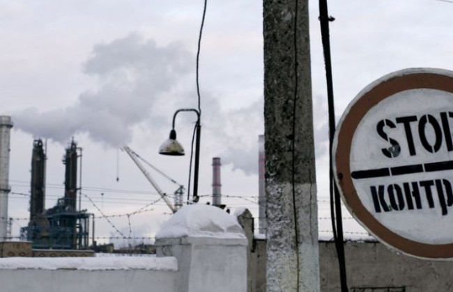 Грабують все: бойовики розбирають хімічний завод «Стирол»