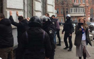 Штурм отделения полиции в Киеве: появилось видео потасовки с активистами