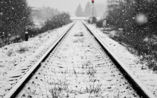 В Ровенской области поезд с туристами сошел с рельсов