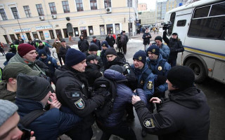 С ножами пришли просто поговорить: адвокаты обсуждают задержание активистов в Киеве