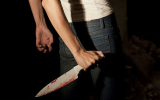 Трагедия в Полтавской области: школьница из-за денег зарезала отчима