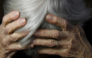 Прострелил голову: под Киевом неизвестный стрелял в пенсионерку