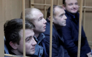 «Суд» над пленными моряками в РФ: под арестом оставили 16 из 24 украинцев
