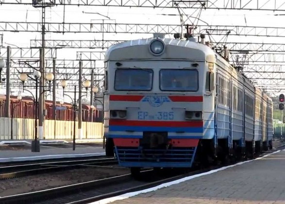 Несчастный случай в Кировоградской области: девушку сбил поезд