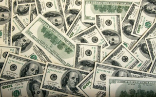 Тримав на британських рахунках: суд арештував $300 тисяч екс-голови ДФС