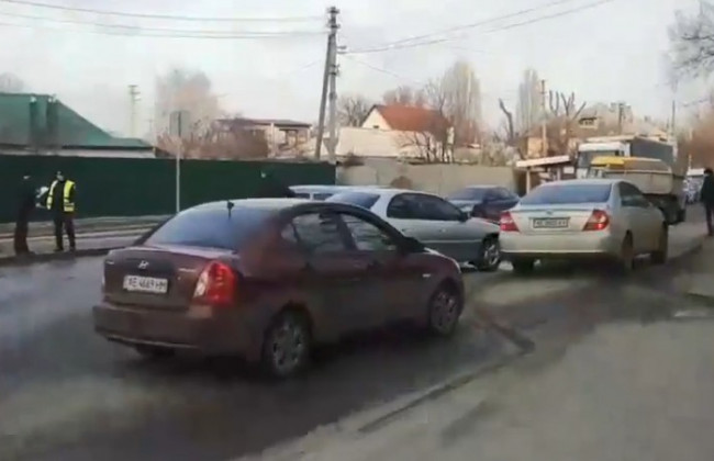 Массовое ДТП в Днепре: разбиты четыре автомобиля