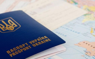 Требовала $400 за ускоренную выдачу паспортов: на взятке попалась чиновница ГМС