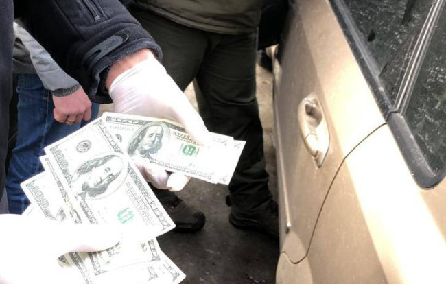 Офіцер військової частини Нацгвардії погорів на хабарі