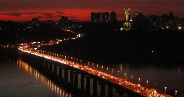 В Киеве перекроют мост Патона: названа причина