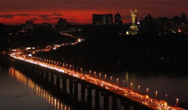 В Киеве перекроют мост Патона: названа причина