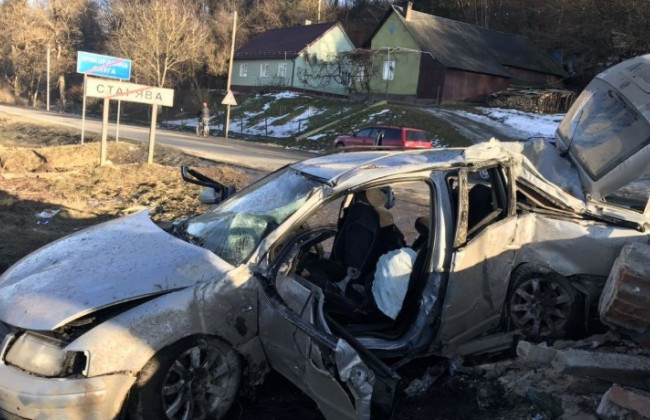 Смертельное ДТП под Львовом: легковушка протаранила пост пограничников