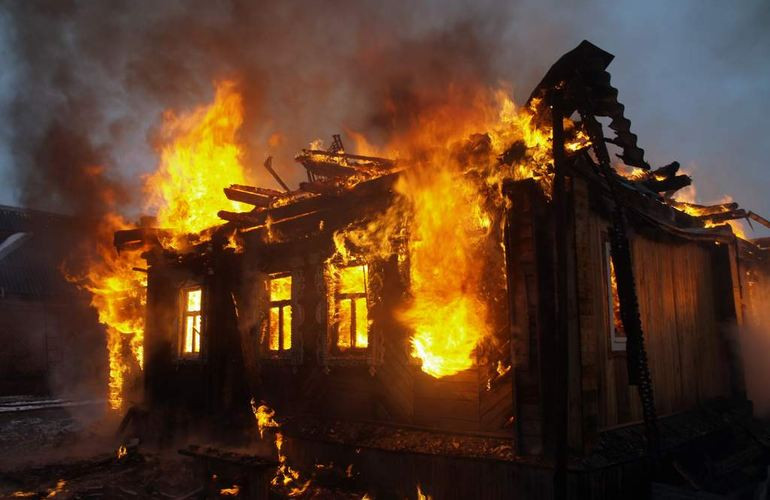 Трагедия под Донецком: масштабный пожар унес жизни двух человек